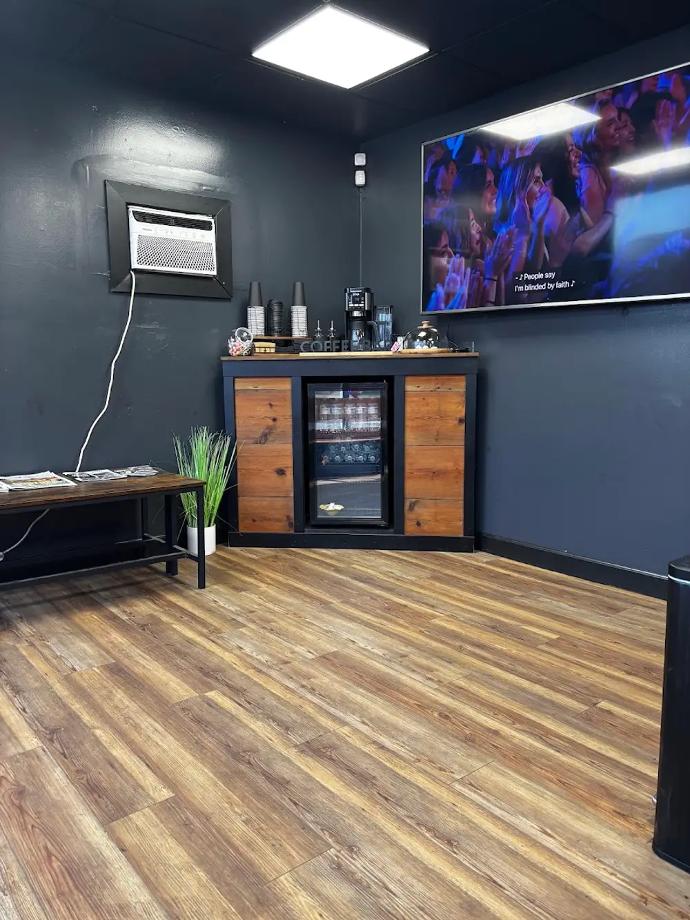 Waiting area with coffee
